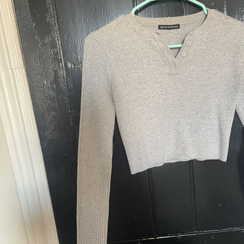 Brandy Melville crop sweater